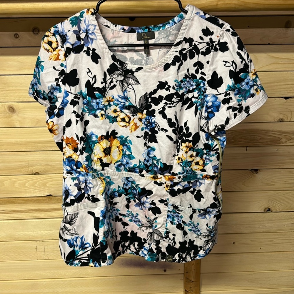 Jaanuu floral top large